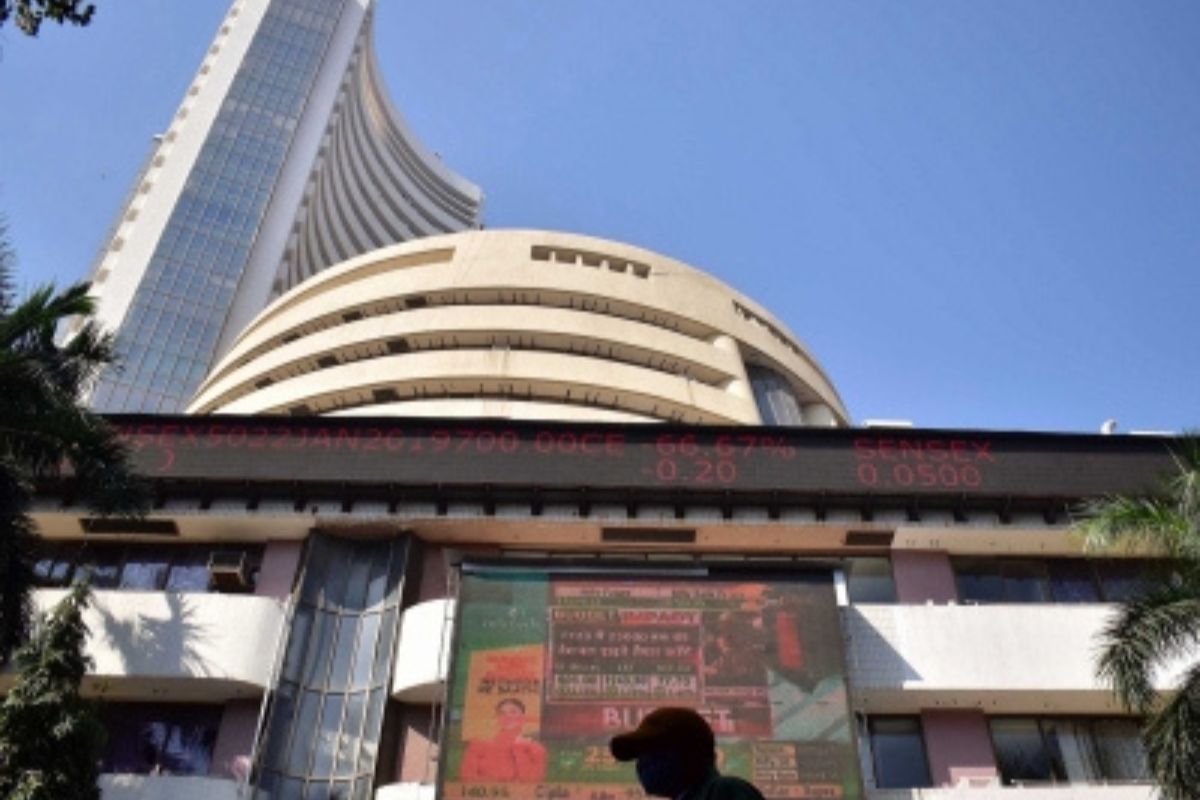 Market plunges nearly 2%, investors lose around Rs 9 lakh crore