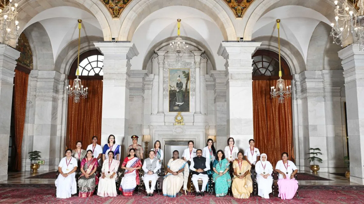 Prez Murmu confers National Florence Nightingale Awards 2025 to 15 nursing professionals